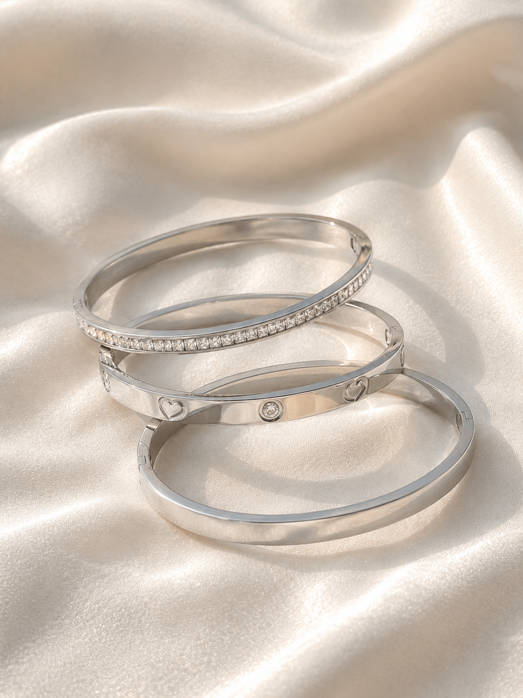 Lucky Heart Bangle Set