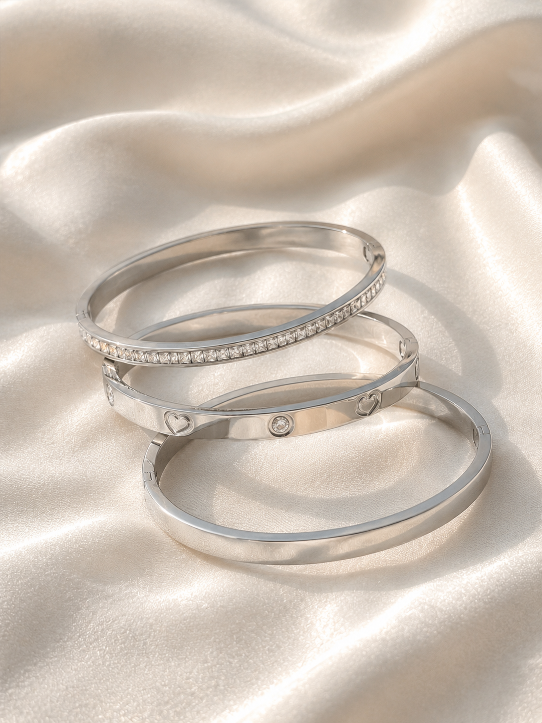 Lucky Heart Bangle Set