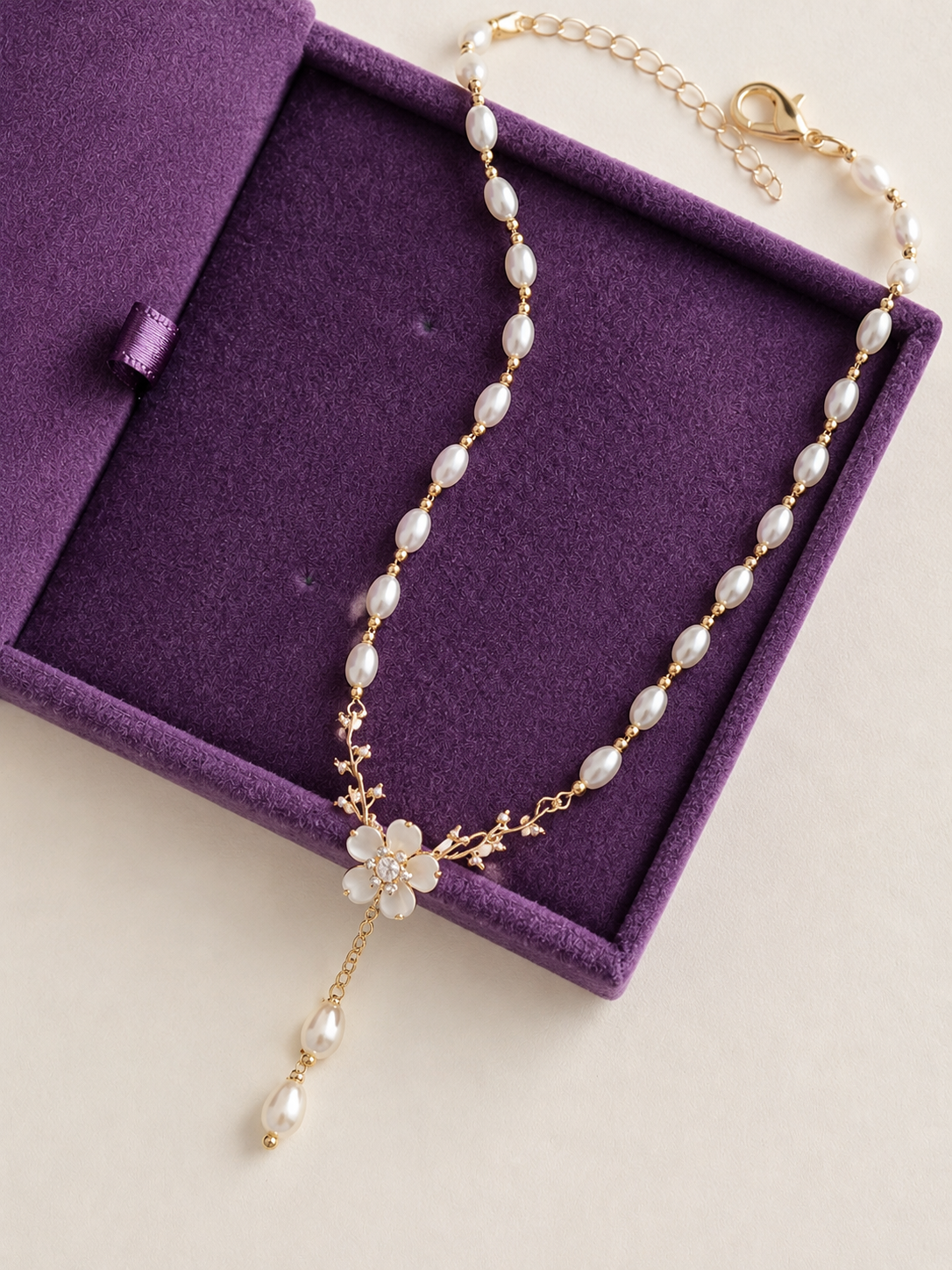 Marigold Pearl Necklace